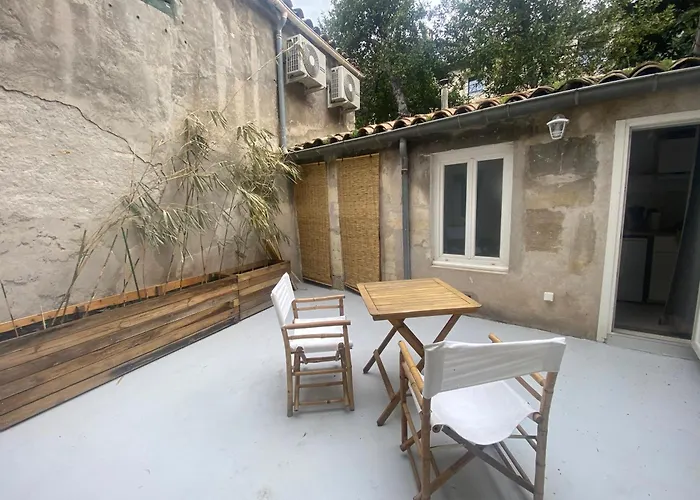 Cosy Avec Cour Privative * Bourg-Saint-Andéol